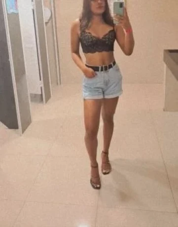Karine Sobral — 4 / 5