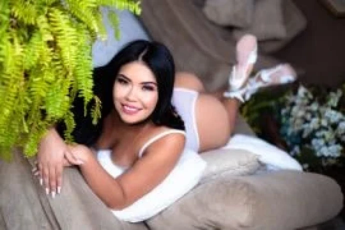 Ludmila Sonza — 4 / 5