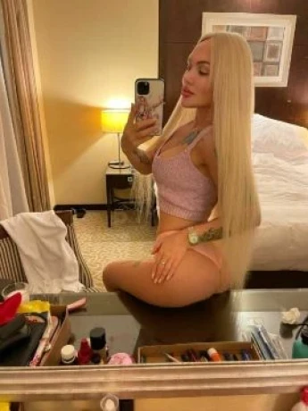 Susana StTropez — 3 / 6