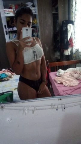 Ísis Martins — 2 / 4