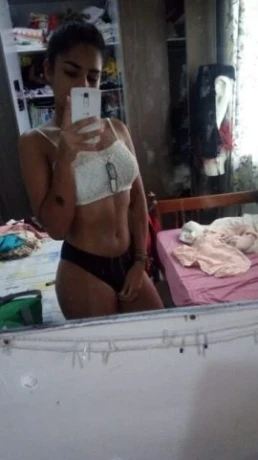 Ísis Martins — 2 / 4