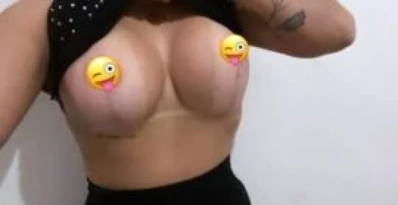 Amanda Morello — 2 / 5