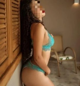 Renata Costa — 3 / 5