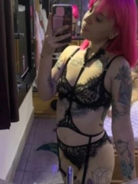 Lari Alves — 3 / 5