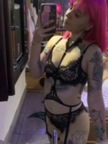 Lari Alves — 3 / 5