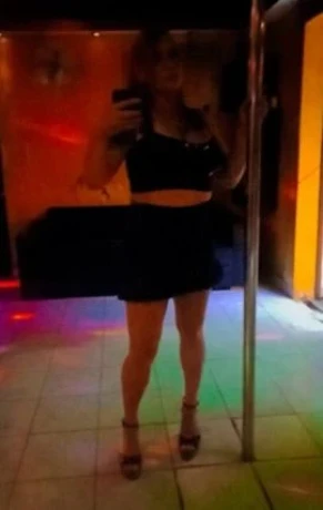 Paula Monique — 4 / 5