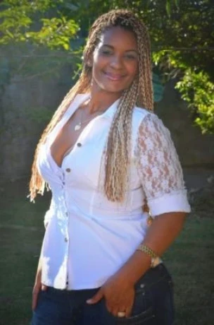 Hana Lorena — 4 / 9