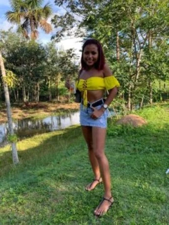 Bruninha Gonzaga — 2 / 5