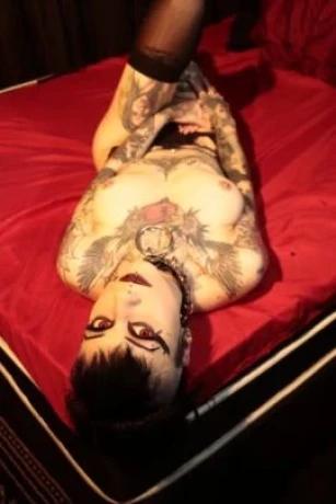 Leticia Tavares — 1 / 5