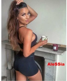 Alessia — 3 / 9