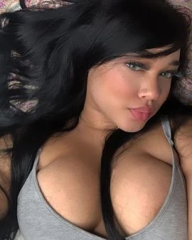 Estella — 2 / 5