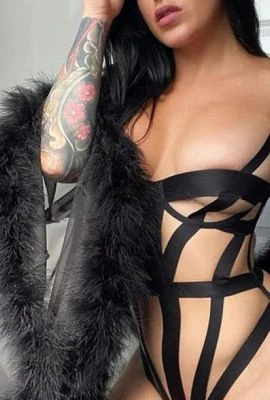 Sharon Luv, Escort, London