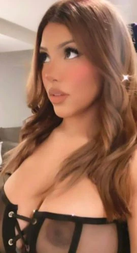 eva, Escort, Pau