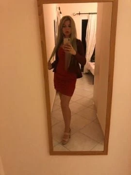 LAURA — 5 / 6