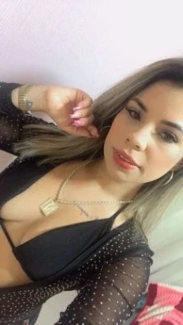 Nayara Leal — 4 / 5