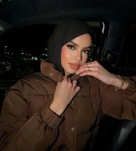 Leyla — 2 / 9