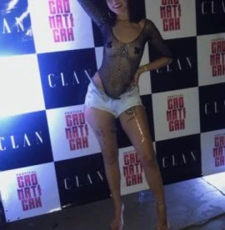 Angelique Loubet — 3 / 4