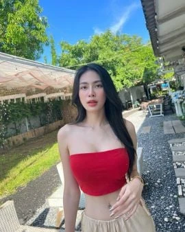 Della — 8 / 9