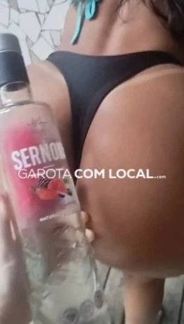 Nicolle Alves — 3 / 4