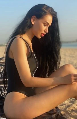 Angelina — 2 / 6
