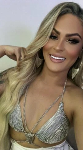Suellen Ferrari — 6 / 7