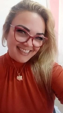 Liz Alves — 8 / 9