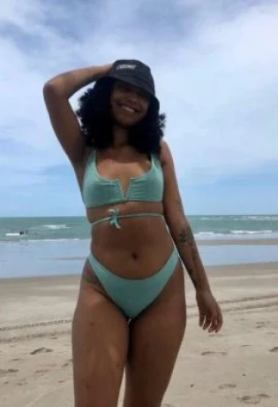 Dayane Lavynea — 2 / 8