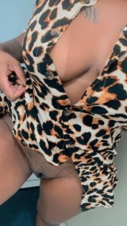 Priscilla Santos — 1 / 5