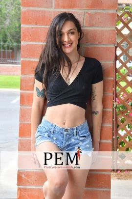 Aurina, Escort, Munich