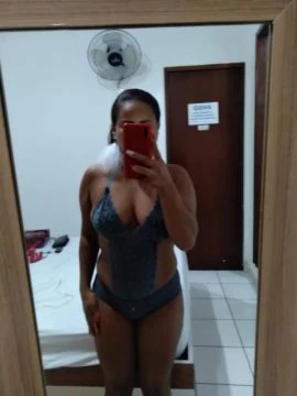 Gabriela Flores — 5 / 6