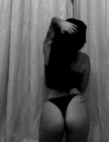 Agatha Fernandes — 1 / 6