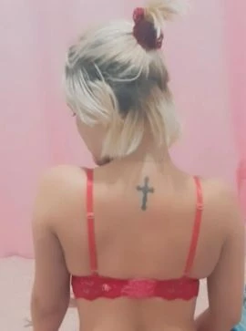 Suzy Dutra — 3 / 4