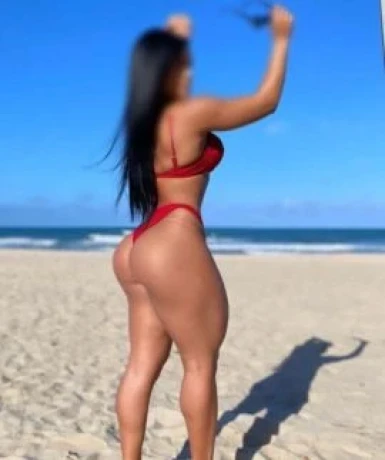 Isabelle Novais — 1 / 5