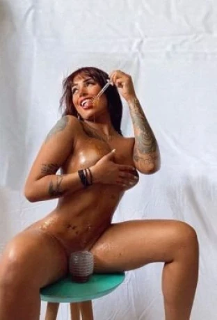 Aysha Fambrini — 4 / 9