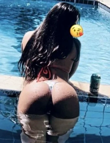 Bruna Mello — 1 / 5