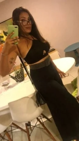 Enola Rodrigues — 2 / 5