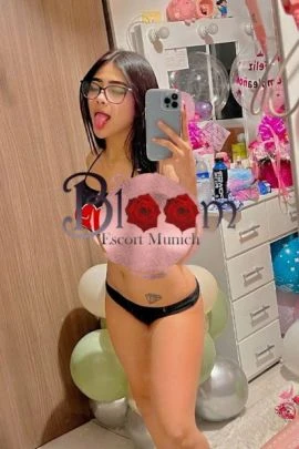 Lati, Escort, Munich