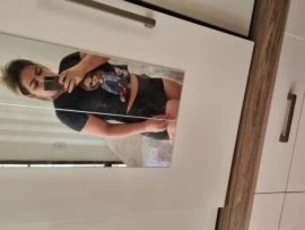 Débora Mendes — 4 / 5