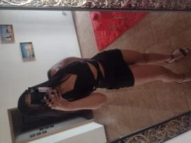 Stefani Lopes — 2 / 5