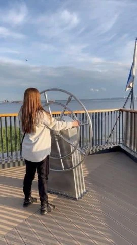 angelaa — 4 / 9