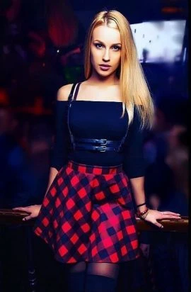 YULIYA — 4 / 6