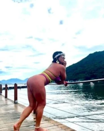 Sofia Araújo — 6 / 9