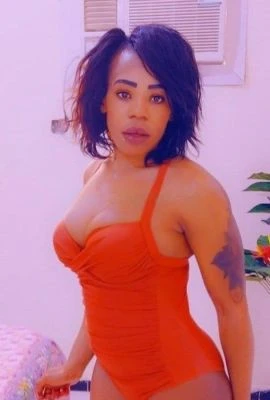 Rexa Doll — 4 / 5
