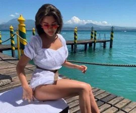 Karina — 8 / 9