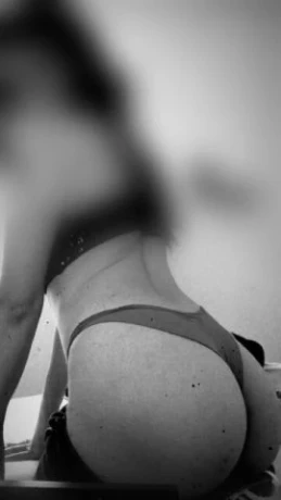 Julia Escobar — 1 / 5