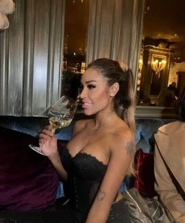 Naomi — 3 / 9