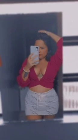 Bruna Neves — 4 / 5