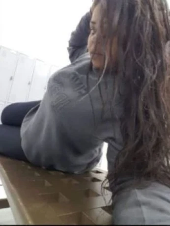 Layara Artazzio — 2 / 9