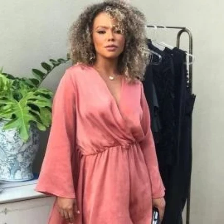 Ludmila Soutto — 4 / 5