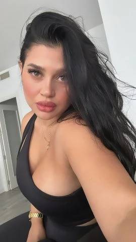 Adriana — 5 / 8